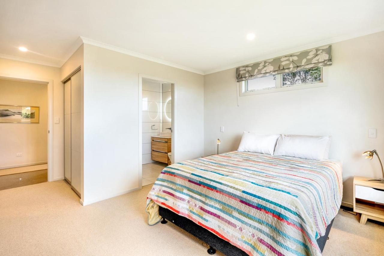 Matenga Townhouse - Waikanae Holiday Home ภายนอก รูปภาพ